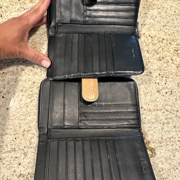 Tous wallets Kaos design (2 total) - Picture 2 of 4